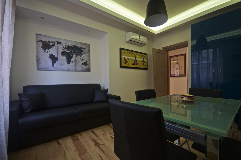 Piramide House Appartamento Roma